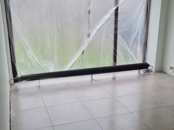 Radiator met lamellenbuis van 300 x 15 cm beschikbaar voor biedingen