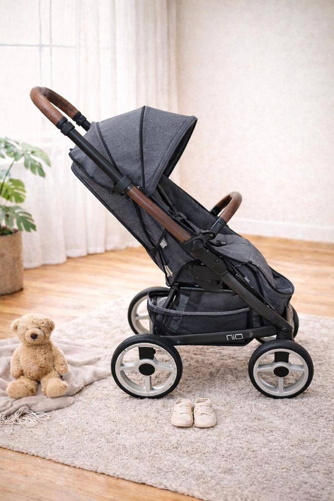 Poussette Mutsy Nio + nacelle à vendre, Enfants & Bébés, Buggys, Protection de pluie, Enlèvement