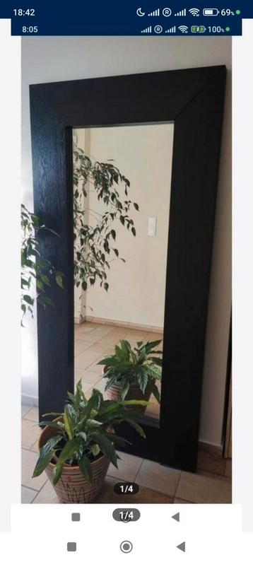Grote spiegel met houten frame om te plaatsen of te bevestig beschikbaar voor biedingen