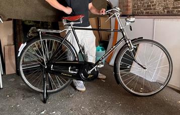 Vintage retro chinese herenfiets beschikbaar voor biedingen