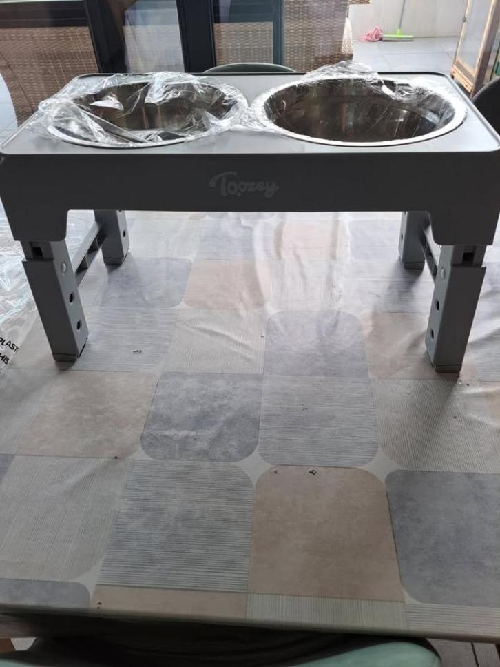 Staander (4standen) voor hondeneten en drinken., Dieren en Toebehoren, Honden-accessoires, Nieuw, Ophalen of Verzenden