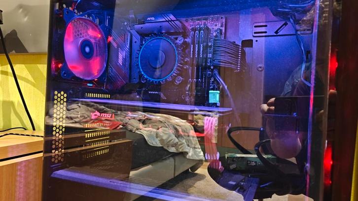 Gaming pc te koop+toebehoren, Computers en Software, Desktop Pc's, Zo goed als nieuw, HDD, SSD, Gaming, Ophalen