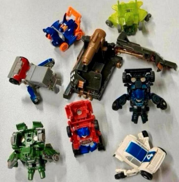 8 stuks Transformers mini-bots battle bot lot - 8 figuren, Verzamelen, Transformers, Zo goed als nieuw, Ophalen of Verzenden