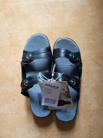 Sandales d'intérieur P 39 beschikbaar voor biedingen