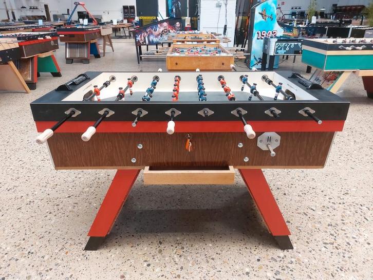 Retro voetbaltafel/ tafelvoetbal / kicker, Kinderen en Baby's, Speelgoed | Voetbaltafels, Zo goed als nieuw, Ophalen