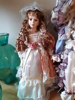 Sublime / Porseleinen pop in Zalmroze en Wit Kant, Ophalen of Verzenden, Zo goed als nieuw, Overige typen