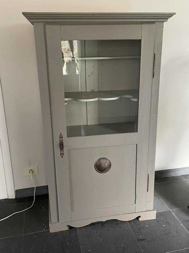 Armoire super sympa, Maison & Meubles, Armoires | Vitrines, Utilisé, 100 à 150 cm, 50 à 100 cm, 25 à 50 cm, Avec tablette(s), Autres matériaux