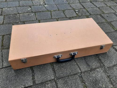 Houten koffer met schapjes, Handtassen en Accessoires, Koffers, Zo goed als nieuw, Ophalen