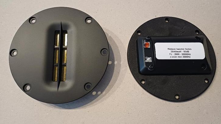 setje Ribbon tweeter 8 ohm 20/40watt weg uit nalatenschap, Audio, Tv en Foto, Luidsprekerboxen, Nieuw, Front, Rear of Stereo speakers