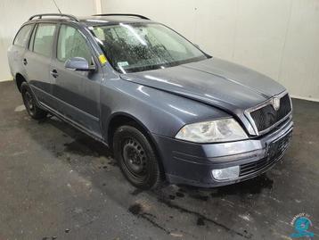 Skoda Octavia 2007 voorkop (plaatwerk verlichting koelers ed beschikbaar voor biedingen