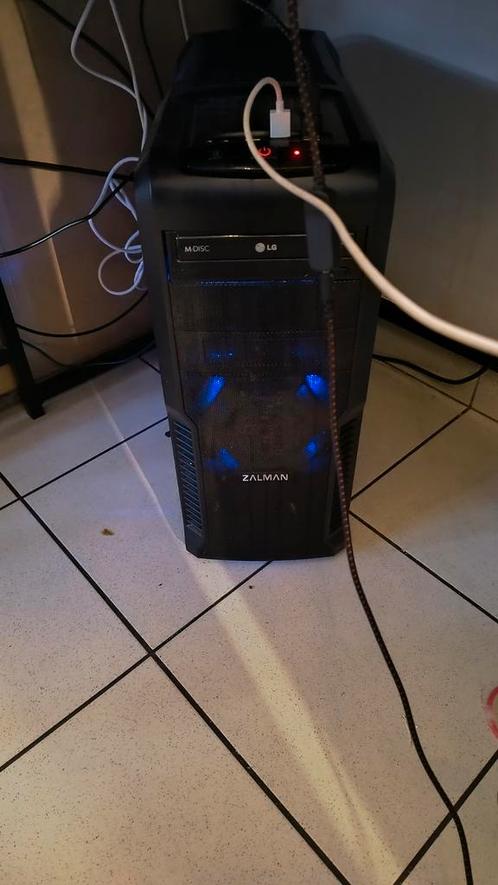 Pc gamer + 2 écrans et supports, Computers en Software, Desktop Pc's, Zo goed als nieuw, SSD, Ophalen of Verzenden