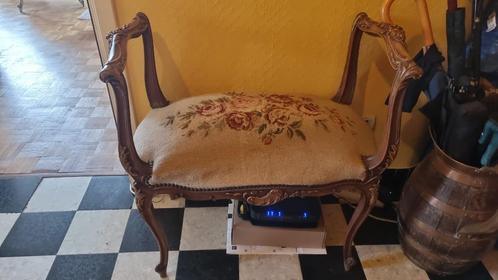bel ensemble 2 chaises anciennes, petit banc et petite table, Antiquités & Art, Antiquités | Meubles | Chaises & Canapés, Enlèvement