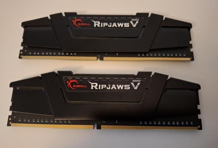 16gb 3200 CL16 ( 2x 8gb kit) G.Skill Ripjaws V, Computers en Software, RAM geheugen, Zo goed als nieuw, Desktop, 16 GB, DDR4, Ophalen of Verzenden
