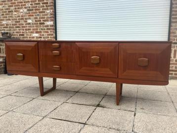 Vintage 1960-70s Sideboard  beschikbaar voor biedingen
