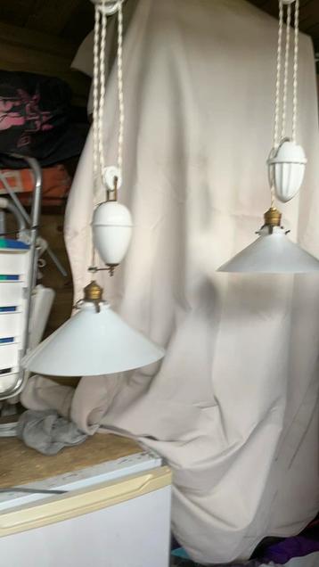 Antieke lamp  beschikbaar voor biedingen