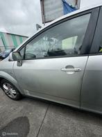 deur linksvoor grijs Toyota Corolla Verso ('02-'06), Gauche, Toyota, Utilisé, Porte