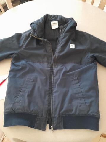 Degelijke winterjas XL/16( grootste kindermaat) beschikbaar voor biedingen