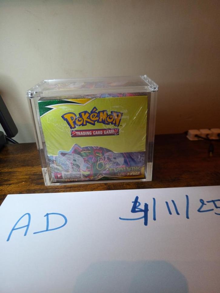 Evolving Skies Booster Box, Hobby en Vrije tijd, Verzamelkaartspellen | Pokémon, Nieuw, Boosterbox, Foil, Ophalen