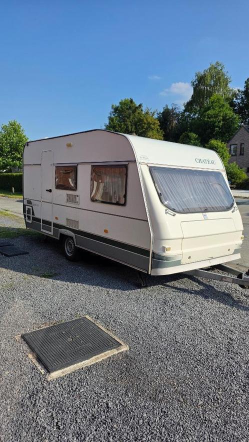 Gezellige, goed onderhouden caravan, Caravans en Kamperen, Caravans, Particulier, tot en met 2, 750 - 1000 kg, Standaardzit, Chateau