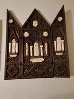 2 Antieke religieuze drieluik hand gemaakt in hout en been, Antiquités & Art, Antiquités | Objets religieux, Enlèvement ou Envoi