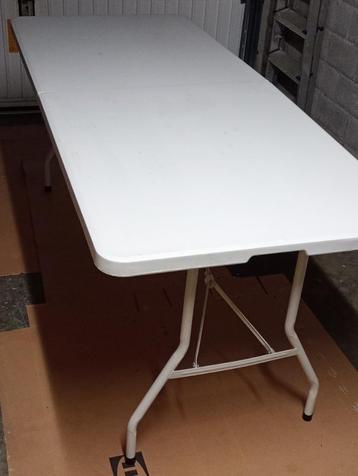 opklapbare tafel beschikbaar voor biedingen