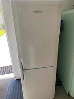 Combinatie koelkast vriezer BEKO, Electroménager, Réfrigérateurs & Frigos, Comme neuf, 160 cm ou plus, Avec congélateur séparé