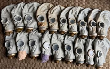 Lot van 19 gasmaskers geschikt voor halloween beschikbaar voor biedingen