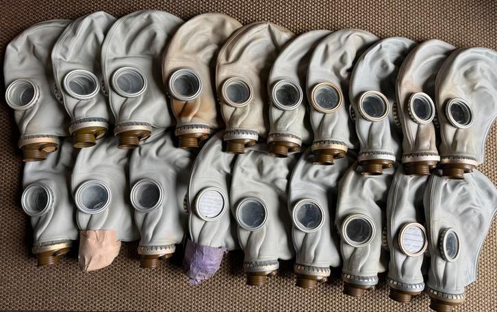 Lot van 19 gasmaskers geschikt voor halloween, Verzamelen, Militaria | Tweede Wereldoorlog, Ophalen