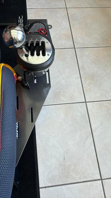 Playseat full red bull beschikbaar voor biedingen