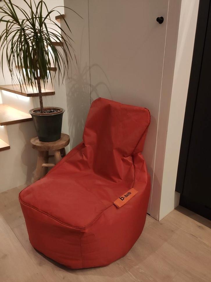 Rode B-bob zitzak in perfecte staat, Huis en Inrichting, Zitzakken, Zo goed als nieuw, Zitzak, Ophalen