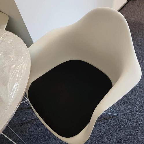 3 chaises vitra, Huis en Inrichting, Stoelen, Zo goed als nieuw, Zwart, Ophalen of Verzenden