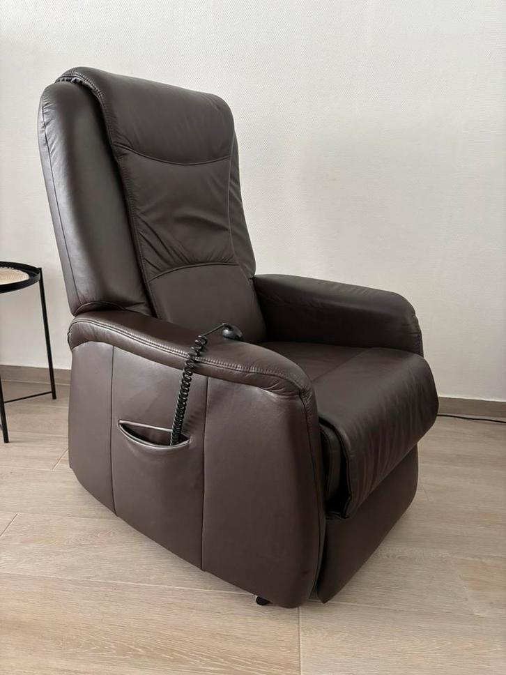 Elektrische relaxzetel Hukla met 2 motoren, leder!, Huis en Inrichting, Fauteuils, Zo goed als nieuw, Ophalen