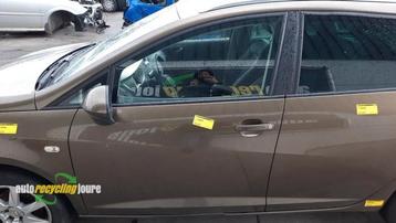 Portier 4Deurs links-voor van een Seat Ibiza (LS8S) beschikbaar voor biedingen