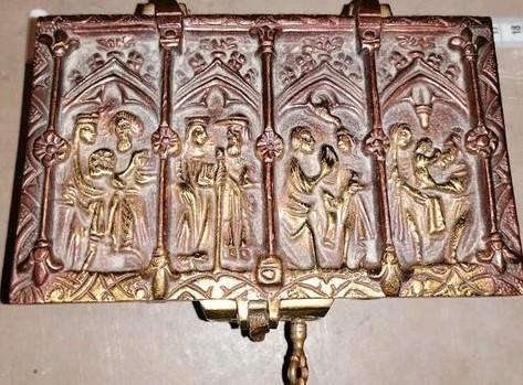 Bronzen kist in gotische stijl versierd met bijbelse taferel, Verzamelen, Religie, Ophalen of Verzenden