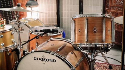 Diamond Cherry Custom Drums - 26x14 14x10 16x16 + BD Case, Muziek en Instrumenten, Drumstellen en Slagwerk, Zo goed als nieuw