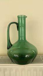 Ancienne grande carafe en verre et vert hauteur 28 cm