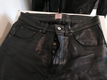 Lederen Motorbroek zwart maat 34 tailleomtrek 91cm beschikbaar voor biedingen
