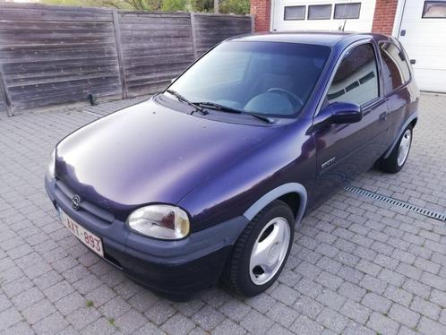 Opel corsa B 1400cc 16v sport bijna oldtimer, Auto's, Opel, Particulier, Corsa, Airbags, Centrale vergrendeling, Benzine, Stadsauto