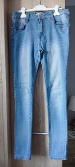 Deux jeans neuf taille XL, Hobby & Loisirs créatifs, Comme neuf, Enlèvement ou Envoi