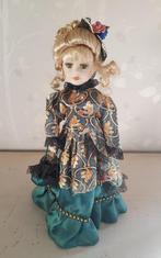 Poupée en porcelaine 40cm, Ophalen of Verzenden, Zo goed als nieuw, Pop