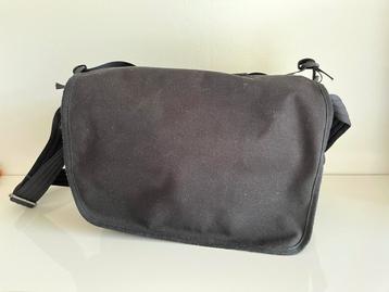 Cameratas Think Tank Retrospective 7 zwart. beschikbaar voor biedingen