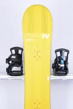 135 cm kinder snowboard BURTON CUSTOM SMALLS FLYING V, Sport en Fitness, Snowboarden, Verzenden, Gebruikt, Board