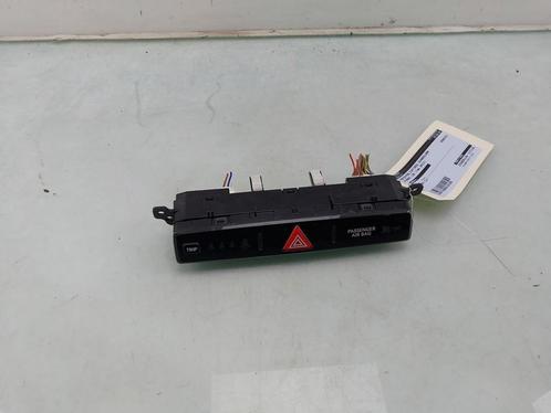ALARMLICHTEN SCHAKELAAR i20 (|299113650|937501J5104X|), Auto-onderdelen, Dashboard en Schakelaars, Hyundai, Gebruikt