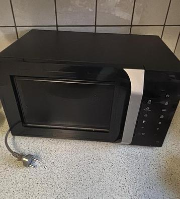 Four à micro-ondes, Enlèvement, Utilisé, Micro-ondes, Plaque tournante