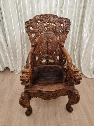 Chinese Draakstoel uit de Late 19e Eeuw in Rozenhout beschikbaar voor biedingen