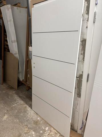 destockage de porte à prix cassé disponible aux enchères