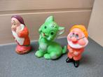 2 x kabouters Disney (oa Sleepy) en groen hondje met piep., Verzamelen, Ophalen of Verzenden, Gebruikt