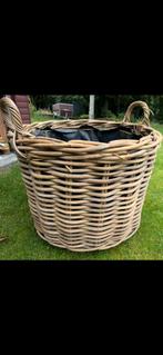 Grote rieten mand, Huis en Inrichting, Ophalen, Zo goed als nieuw