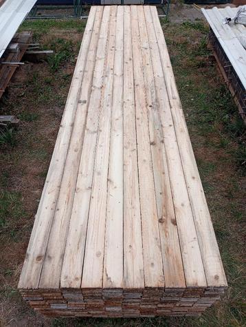 201 planken van 9,5cm op 2,2cm en 400cm lang 4 euro per stuk beschikbaar voor biedingen