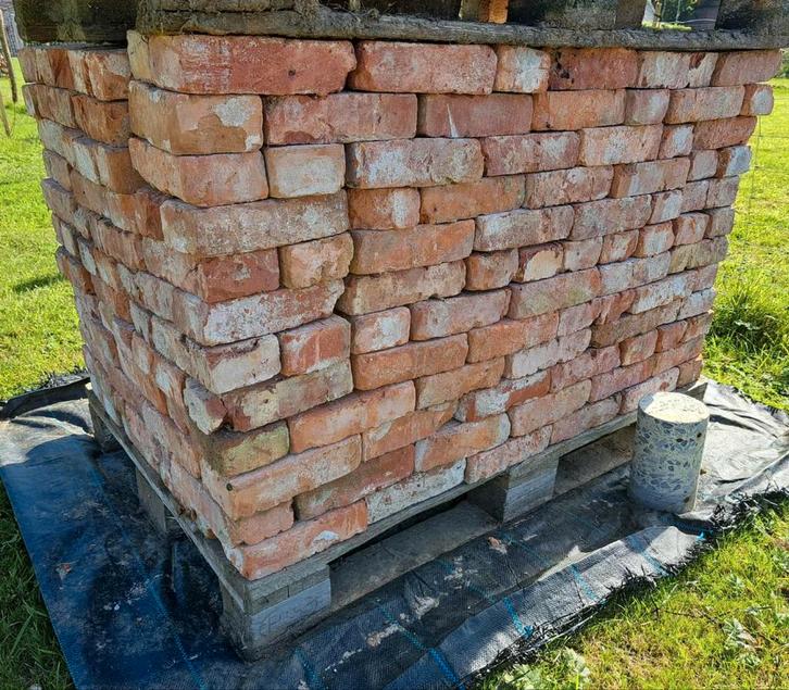Halve pallet oude Beerse gevelstenen van Vandemoortel, Doe-het-zelf en Bouw, Metselstenen, Ophalen